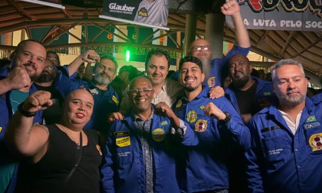 Aniversário de Glauber Braga marca lançamento de Bancada Radical no Rio de Janeiro.
